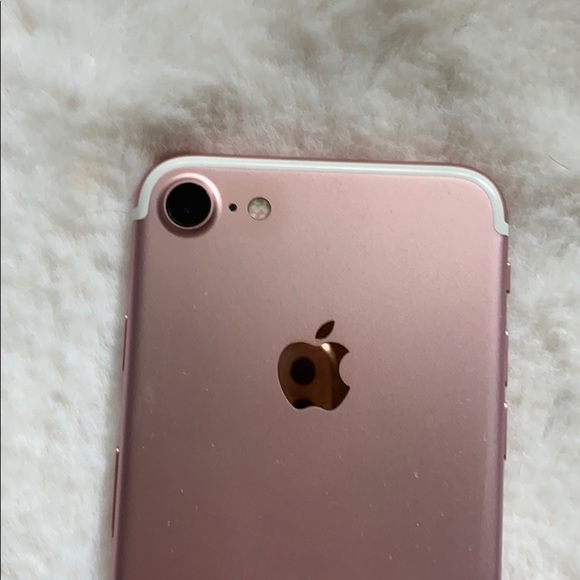 Apple iPhone 7 Rose-Gold 32G - Picture 3 of 5